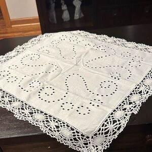 Elegant White Lace Tablecloth
